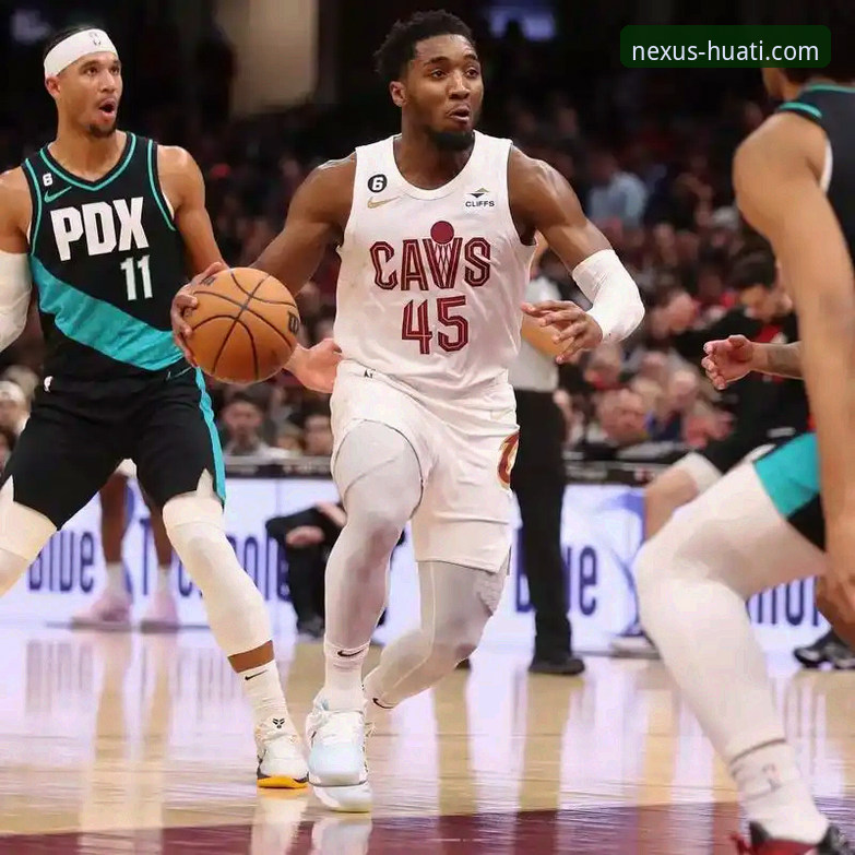 米切尔42分与骑士连胜背后的战术博弈：一次HTH华体会体育APP上的深度复盘